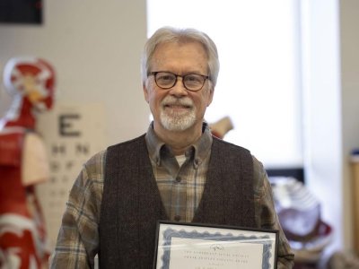 Penn State Scranton biology professor honored with Northeast Algal Society award | Penn State University